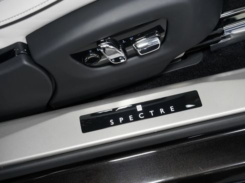 Used 2024 Rolls-Royce Spectre w/ Spectre Launch Package AWD/4WD image 37