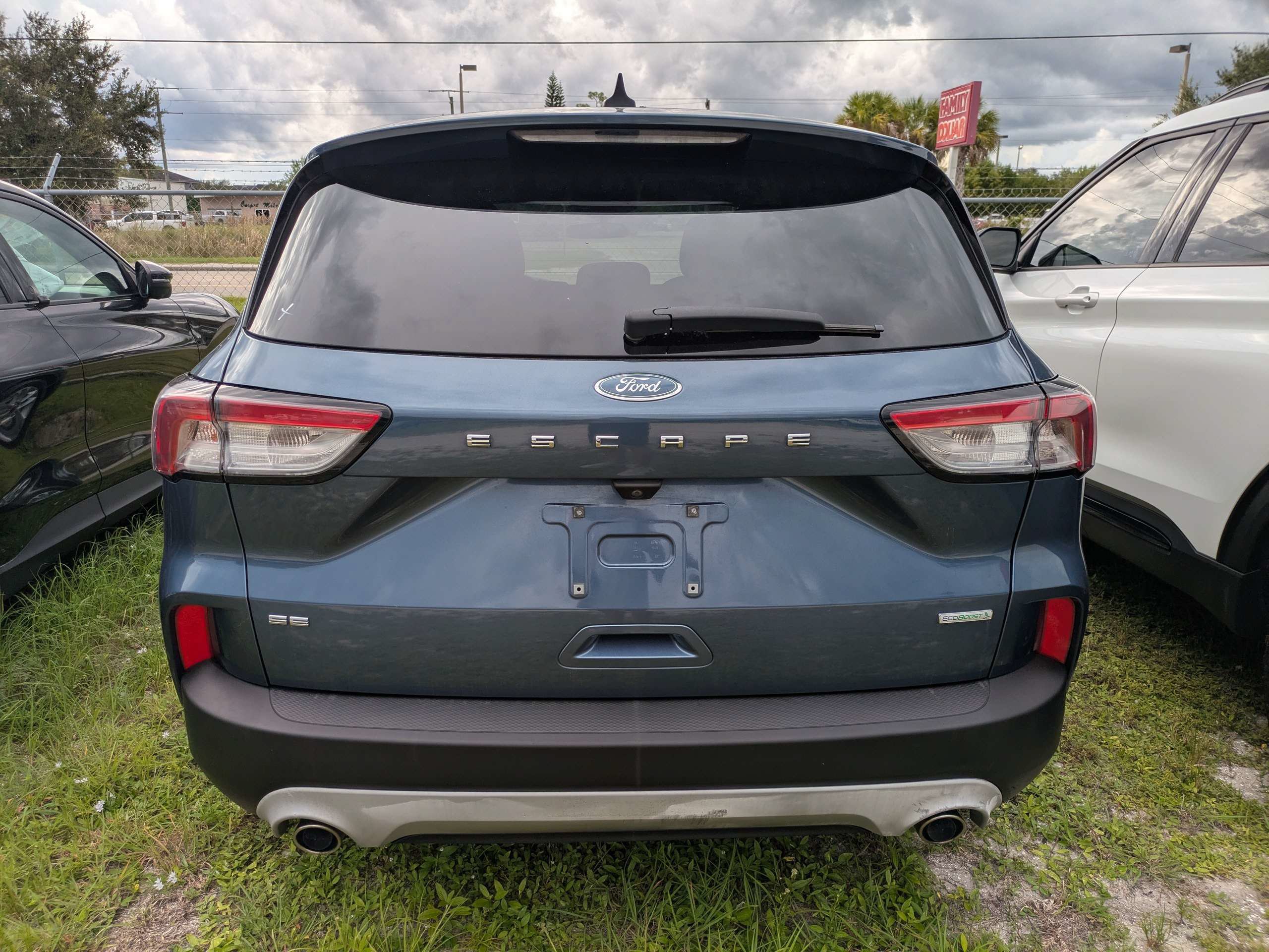 Used 2020 Ford Escape SE FWD image 4