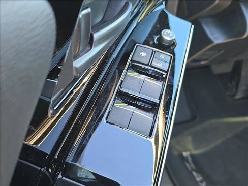 Used 2023 Toyota bZ4X Limited image 8