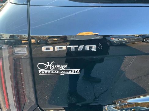 Certified 2025 Cadillac Optiq Luxury 2 w/ LPO, Floor Liner Package image 23