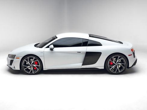 Used 2023 Audi R8 V10 performance RWD image 6