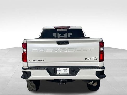Used 2023 Chevrolet Silverado 2500 High Country image 6