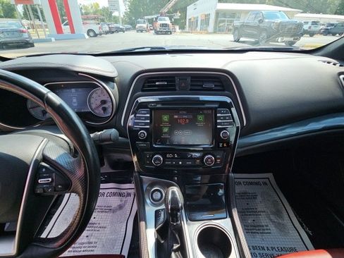 Used 2021 Nissan Maxima Platinum w/ 40th Anniversary Package image 22