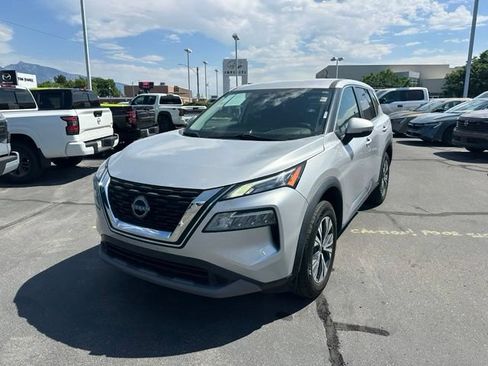 Used 2022 Nissan Rogue SV AWD/4WD image 5