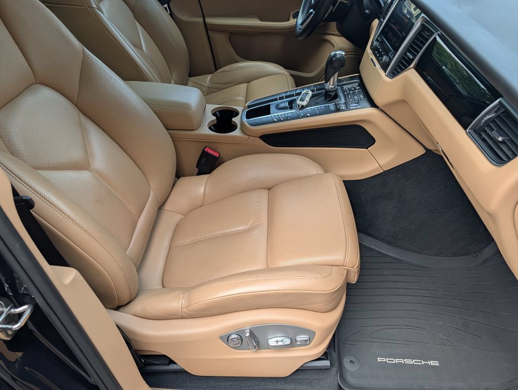 Used 2018 Porsche Macan S AWD/4WD image 26