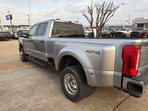 Used 2024 Ford F350 XLT image 7