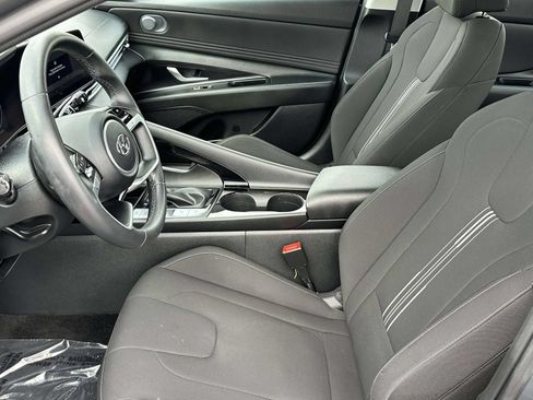 Used 2023 Hyundai Elantra SEL w/ Convenience Package FWD image 17