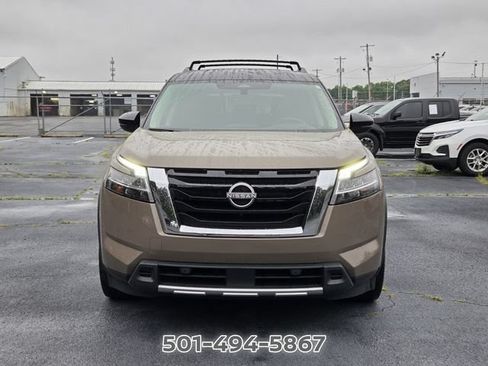 Used 2023 Nissan Pathfinder Platinum w/ Cargo Package AWD/4WD image 8