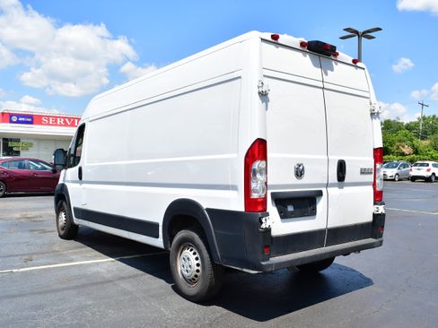 Used 2025 RAM ProMaster 2500 w/ Convenience Group FWD image 5