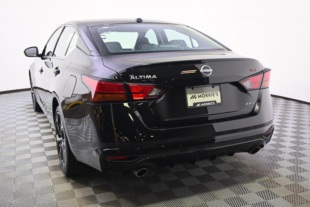 Used 2025 Nissan Altima 2.5 SR AWD/4WD image 4