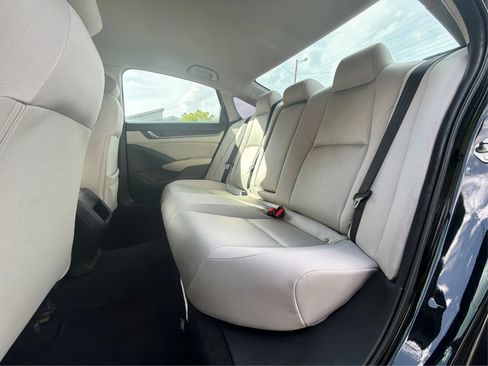 Used 2018 Honda Accord LX image 13