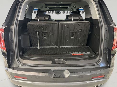 Certified 2023 GMC Acadia AT4 w/ Preferred Package image 12