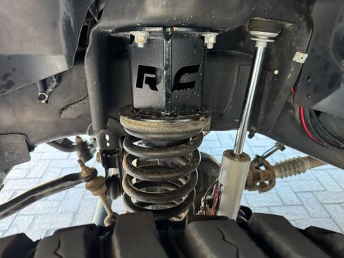 Used 2018 RAM 2500 Tradesman w/ Chrome Appearance Group image 13