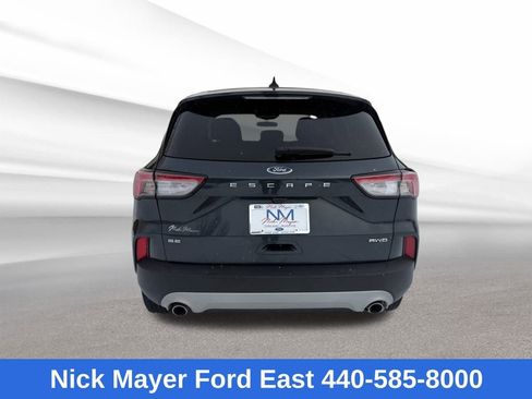 Used 2022 Ford Escape SE image 6