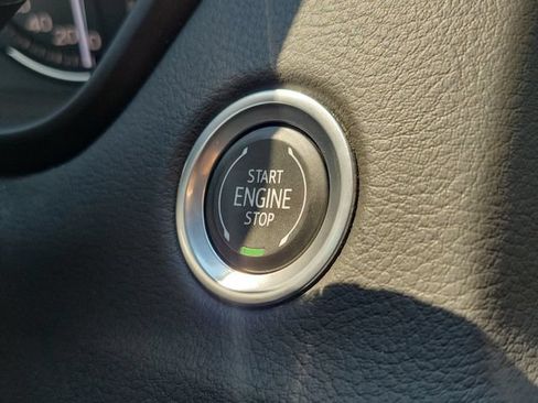 Certified 2023 Cadillac XT4 Sport w/ Sun And Sound Package AWD/4WD image 22