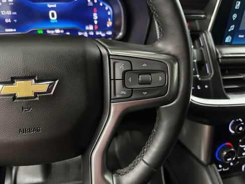 Used 2023 Chevrolet Suburban Z71 w/ Luxury Package AWD/4WD image 15