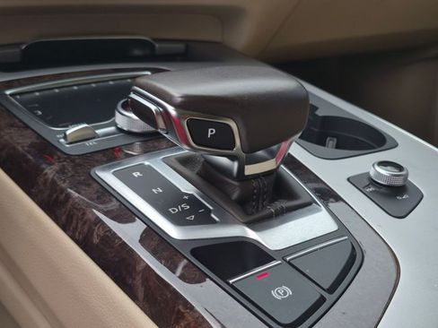 Used 2019 Audi Q7 2.0T Premium w/ Convenience Package AWD/4WD image 12