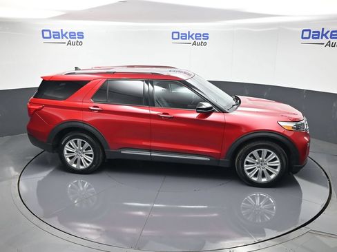 Used 2024 Ford Explorer Limited w/ Equipment Group 301A AWD/4WD image 57