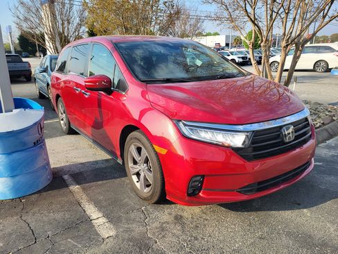 Used 2022 Honda Odyssey EX image 3