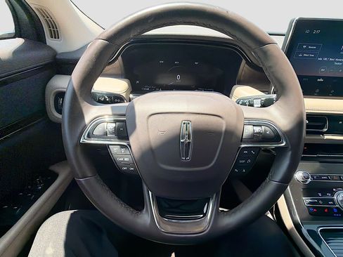 Certified 2023 Lincoln Nautilus Reserve AWD/4WD image 11