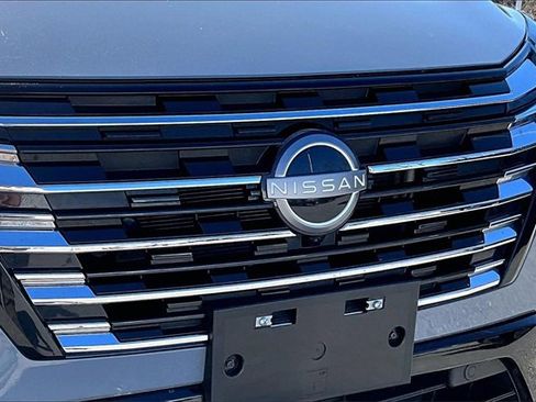 Used 2024 Nissan Rogue Platinum image 28