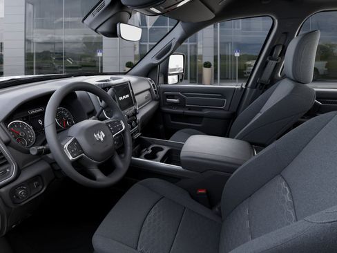 New 2026 RAM 2500 Big Horn AWD/4WD image 22