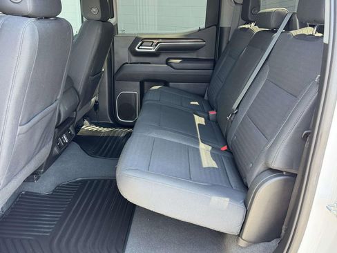 Used 2023 Chevrolet Silverado 1500 LT AWD/4WD image 17