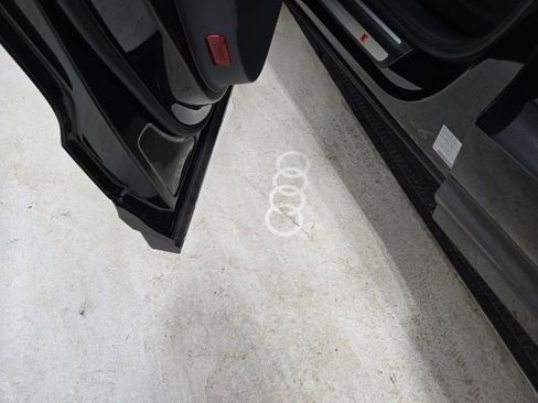 Used 2018 Audi Q3 2.0T Premium w/ Convenience Package image 38