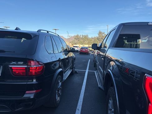 Used 2012 BMW X5 xDrive50i image 4