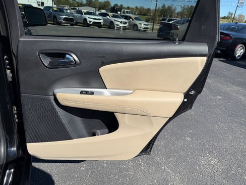 Used 2020 Dodge Journey SE image 20