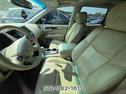 Used 2014 Nissan Pathfinder Platinum w/ Platinum Premium Package FWD image 7