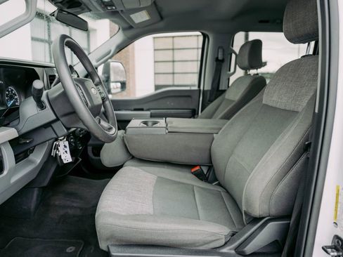 Used 2024 Ford F350 XLT image 19