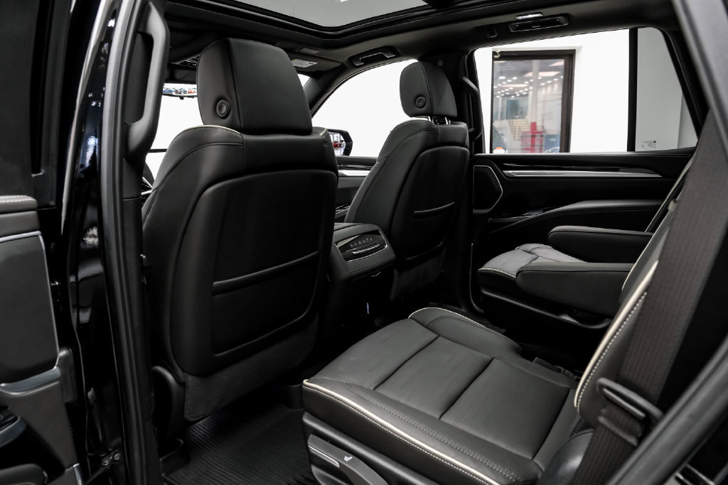 Used 2026 Cadillac Escalade Sport w/ Touring Package AWD/4WD image 45
