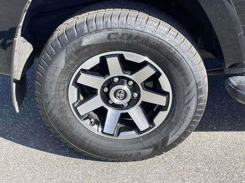 Used 2020 Toyota 4Runner TRD Off-Road Premium image 9