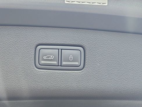 Used 2025 Genesis GV80 2.5T image 13