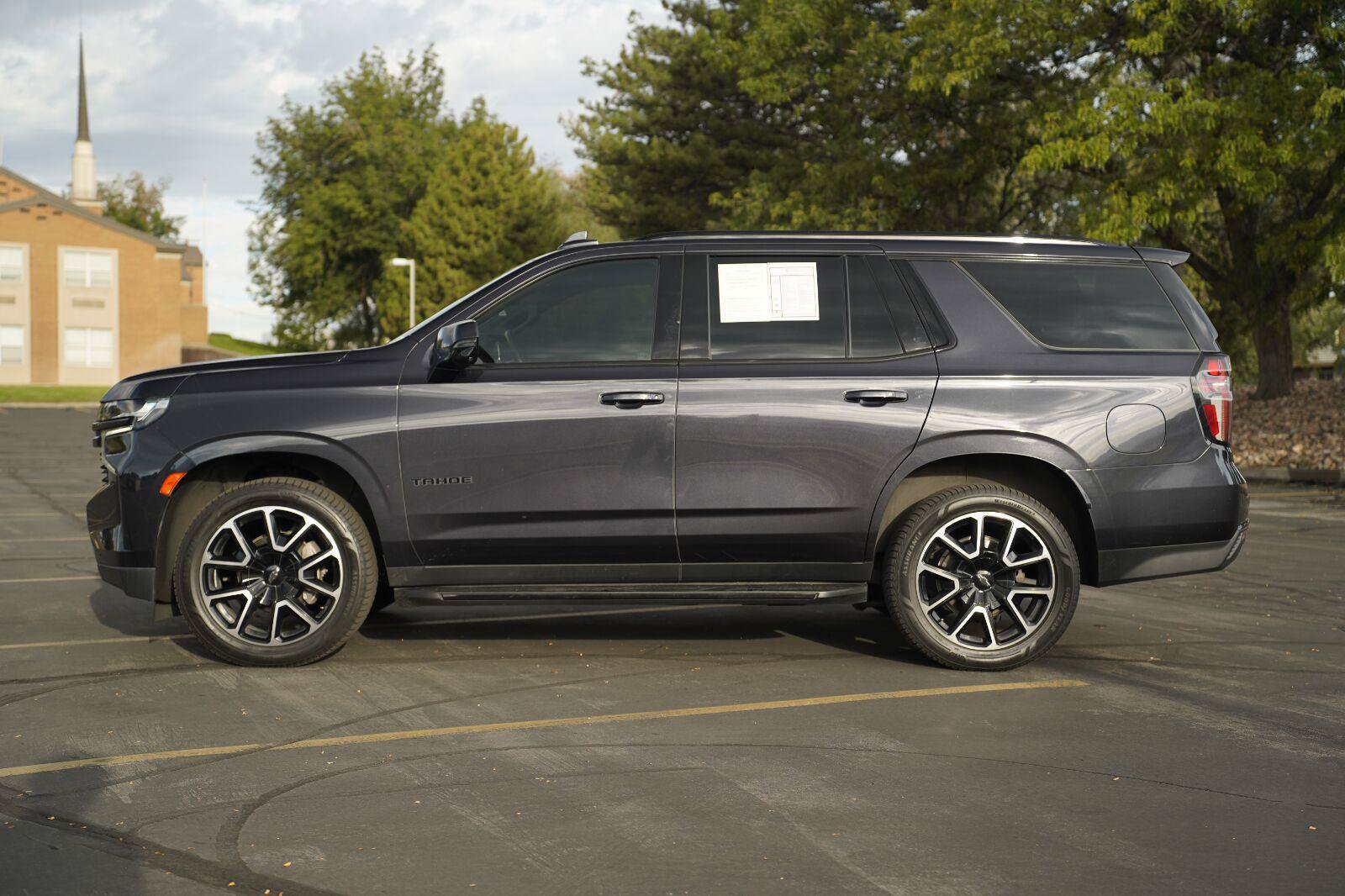 Used 2023 Chevrolet Tahoe RST w/ Luxury Package AWD/4WD image 2