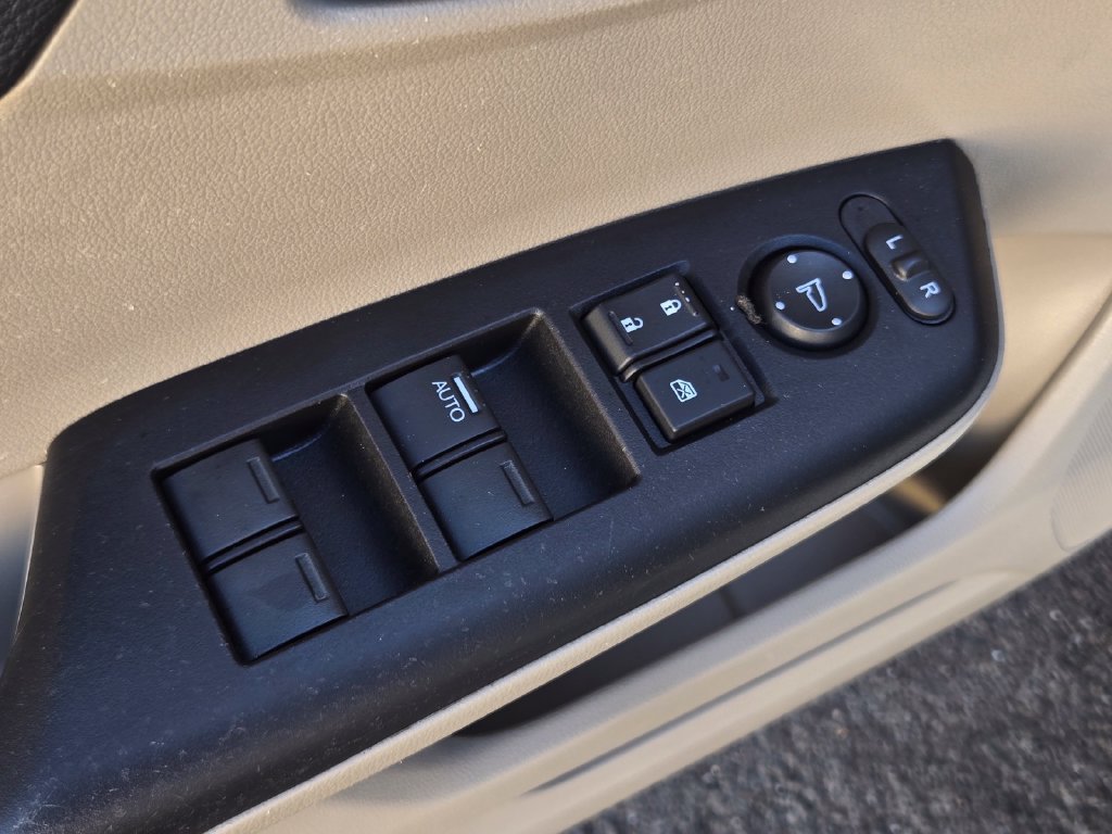 Used 2013 Honda Civic HF image 12