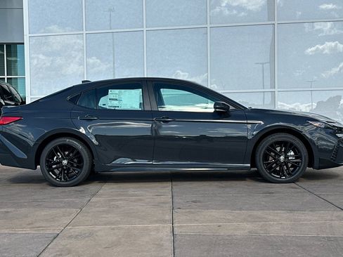 New 2026 Toyota Camry SE image 3