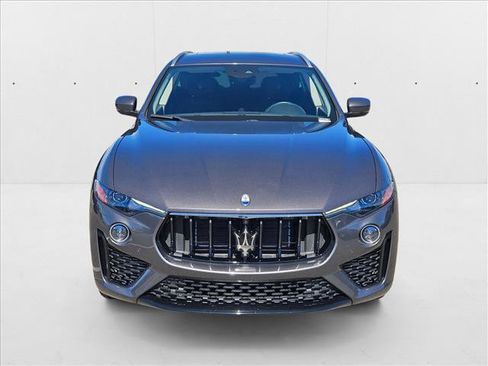 Used 2022 Maserati Levante Modena image 2