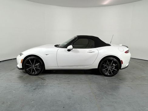Used 2025 MAZDA MX-5 Miata Grand Touring w/ Appearance Package RWD image 8