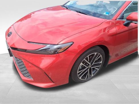 Used 2025 Toyota Camry XLE w/ Premium Plus Package FWD image 12