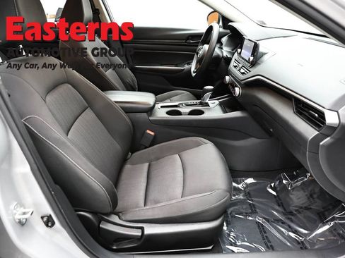 Used 2023 Nissan Altima 2.5 S FWD image 23