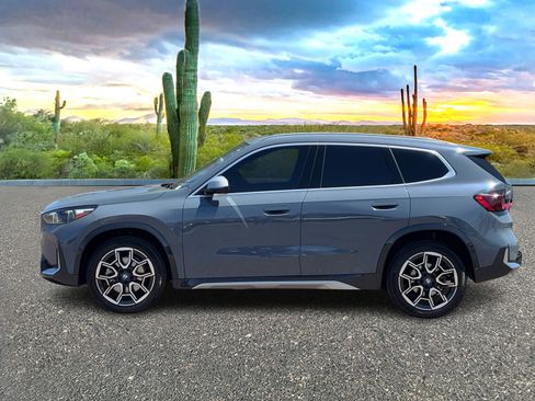 Used 2023 BMW X1 xDrive28i w/ Convenience Package image 3