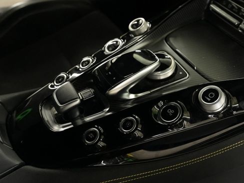 Used 2018 Mercedes-Benz AMG GT R image 8
