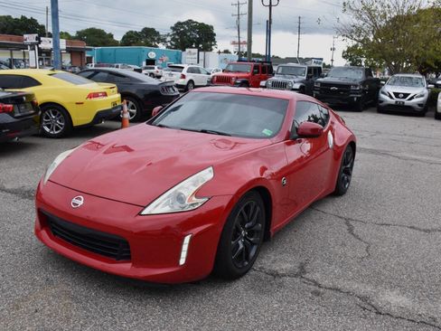 Used 2016 Nissan 370Z Touring w/ Aerodynamics Package image 2