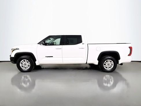 Used 2022 Toyota Tundra SR5 w/ SR5 Premium Package image 4