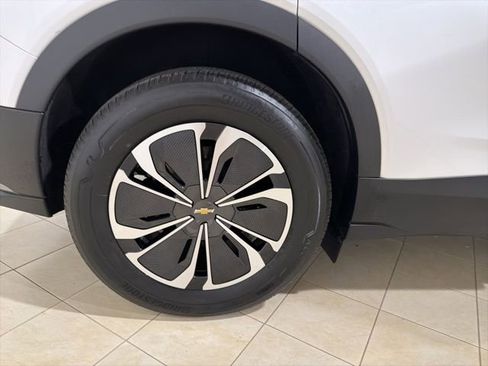 Used 2024 Chevrolet Blazer EV LT image 28