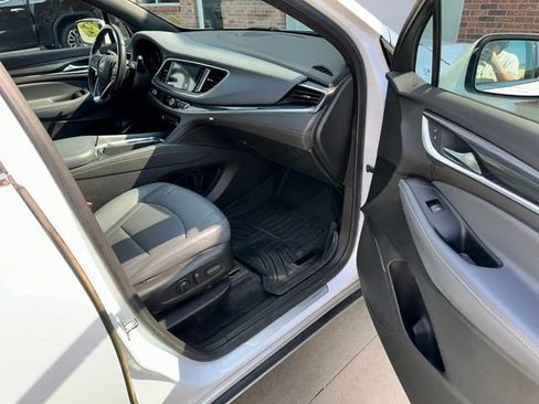 Used 2023 Buick Enclave Essence w/ Experience Buick Package FWD image 25