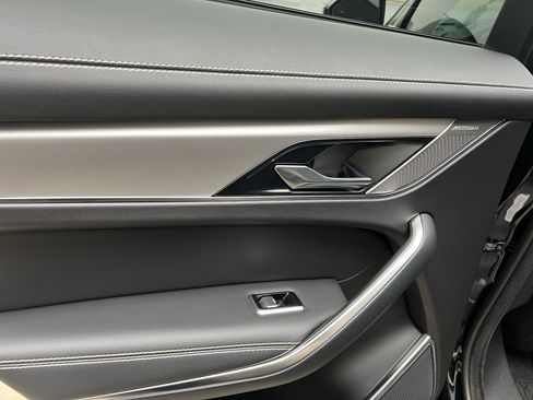 Certified 2023 Jaguar F-PACE R-Dynamic S image 31