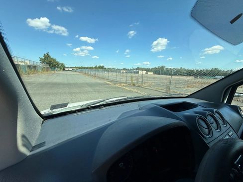 Used 2012 Ford Transit Connect XLT image 21